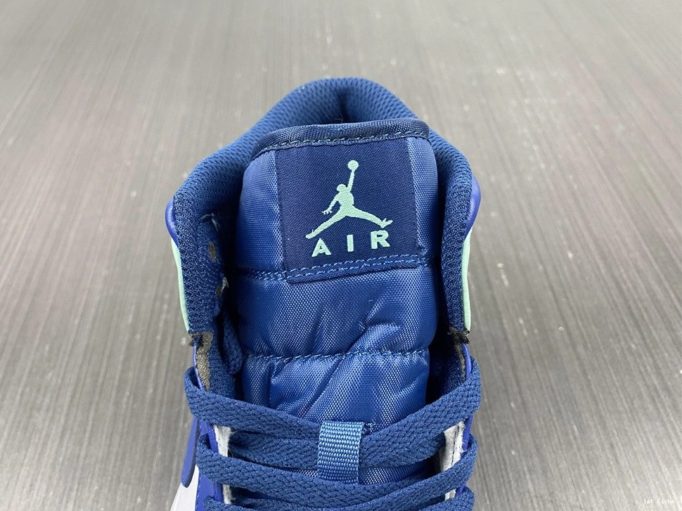 554724-413 Foam Mint - 1 Mystic Jordan Navy Mid 0105